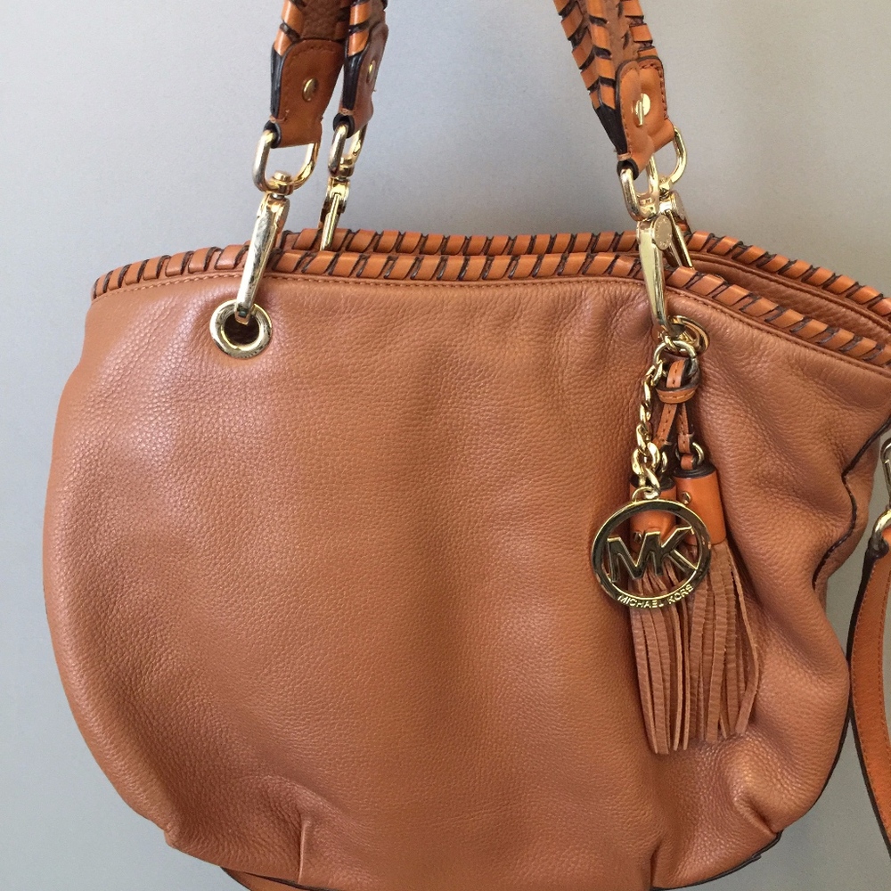 Authentic Michael Kors Bag shoulder/crossbody